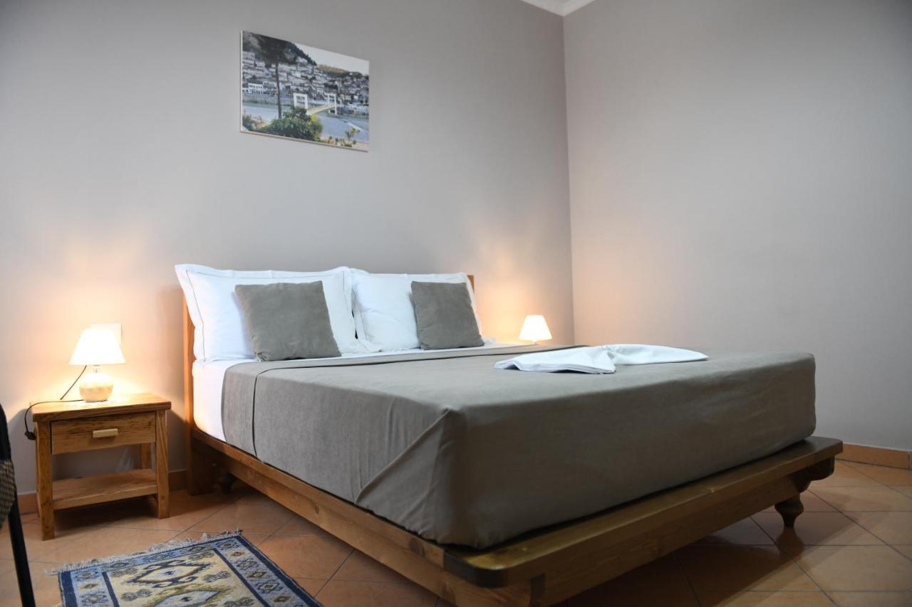 Guesthouse Leo Berat Luaran gambar